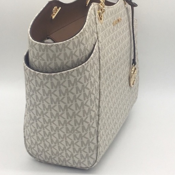 MICHAEL KORS LG CHAIN SHOULDER TOTE VANILLA - Picture 5 of 16